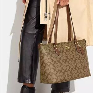 Coach Tote NWT